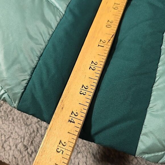 STIO Women's Puffer Jacket - Picture 11 of 13